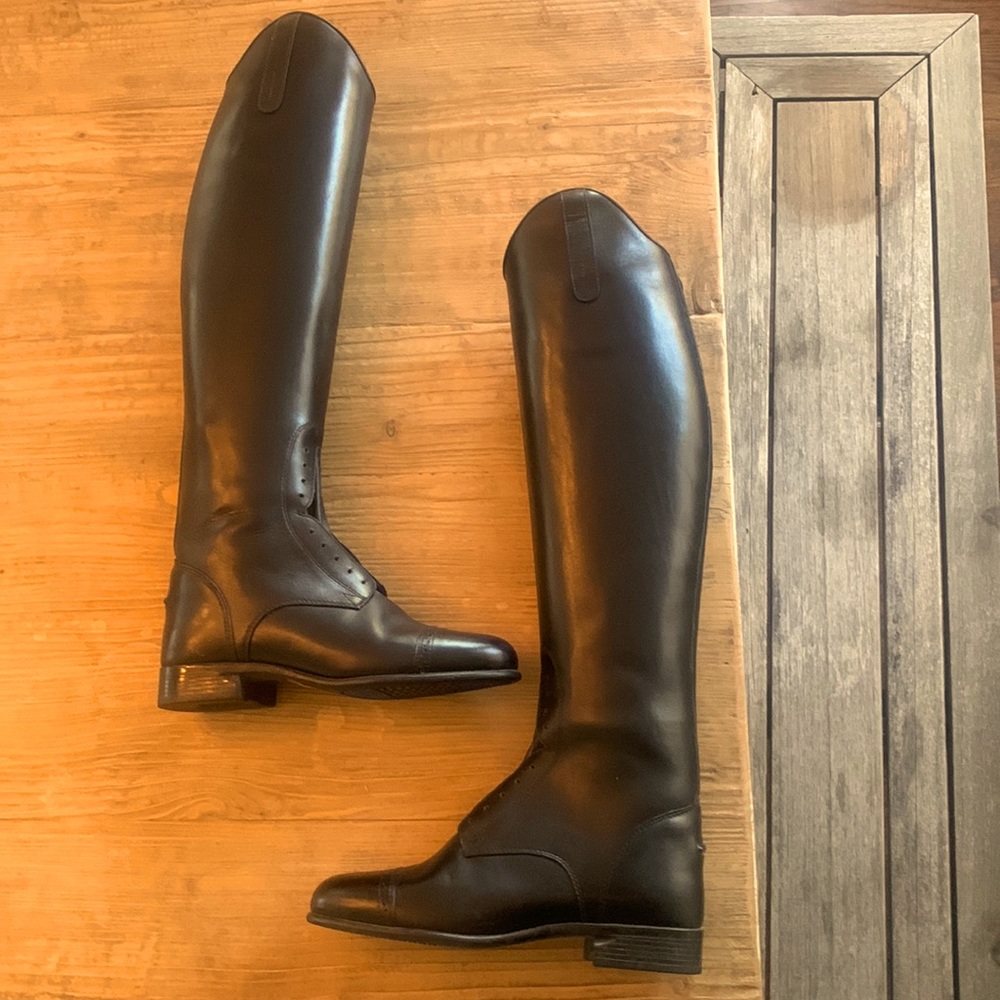 BRAND NEW ARIAT TALL BOOTS - 7.5US, 8.5EU / lace up